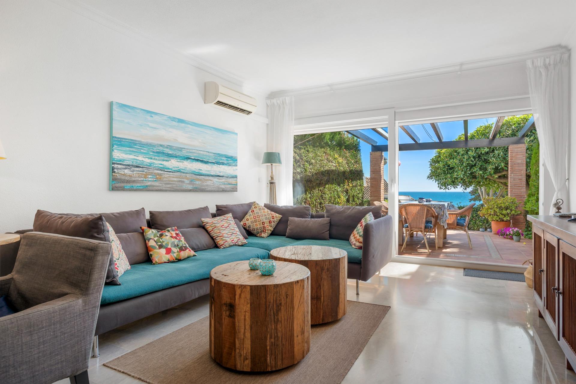3 Bedroom Villa in Estepona - Photo 4