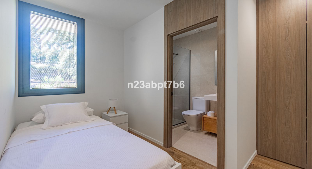 5 Bedroom Villa in Sotogrande - Photo 18