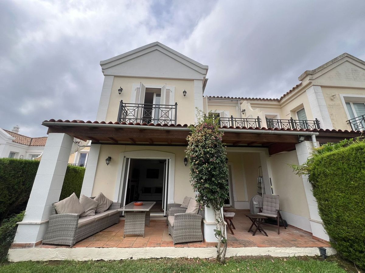 3 Bedroom Villa in La Alcaidesa - Photo 7
