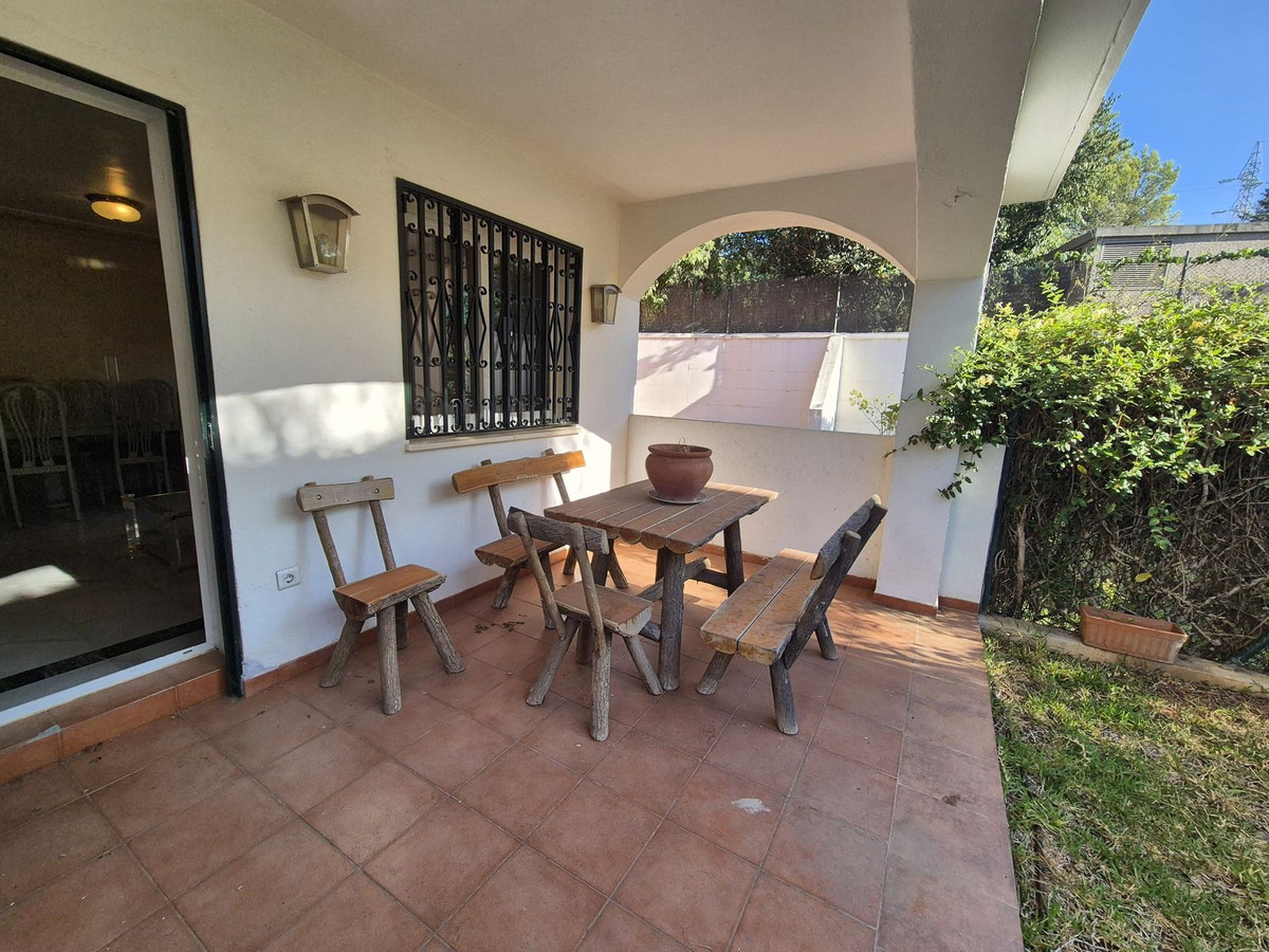 3 Bedroom Apartment in Marbella - Photo 5