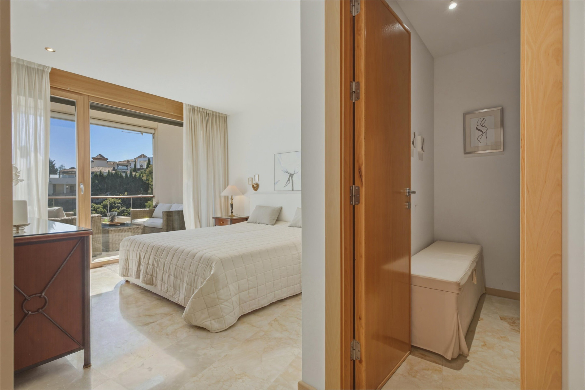 3 Bedroom Apartment in Marbella - Photo 21