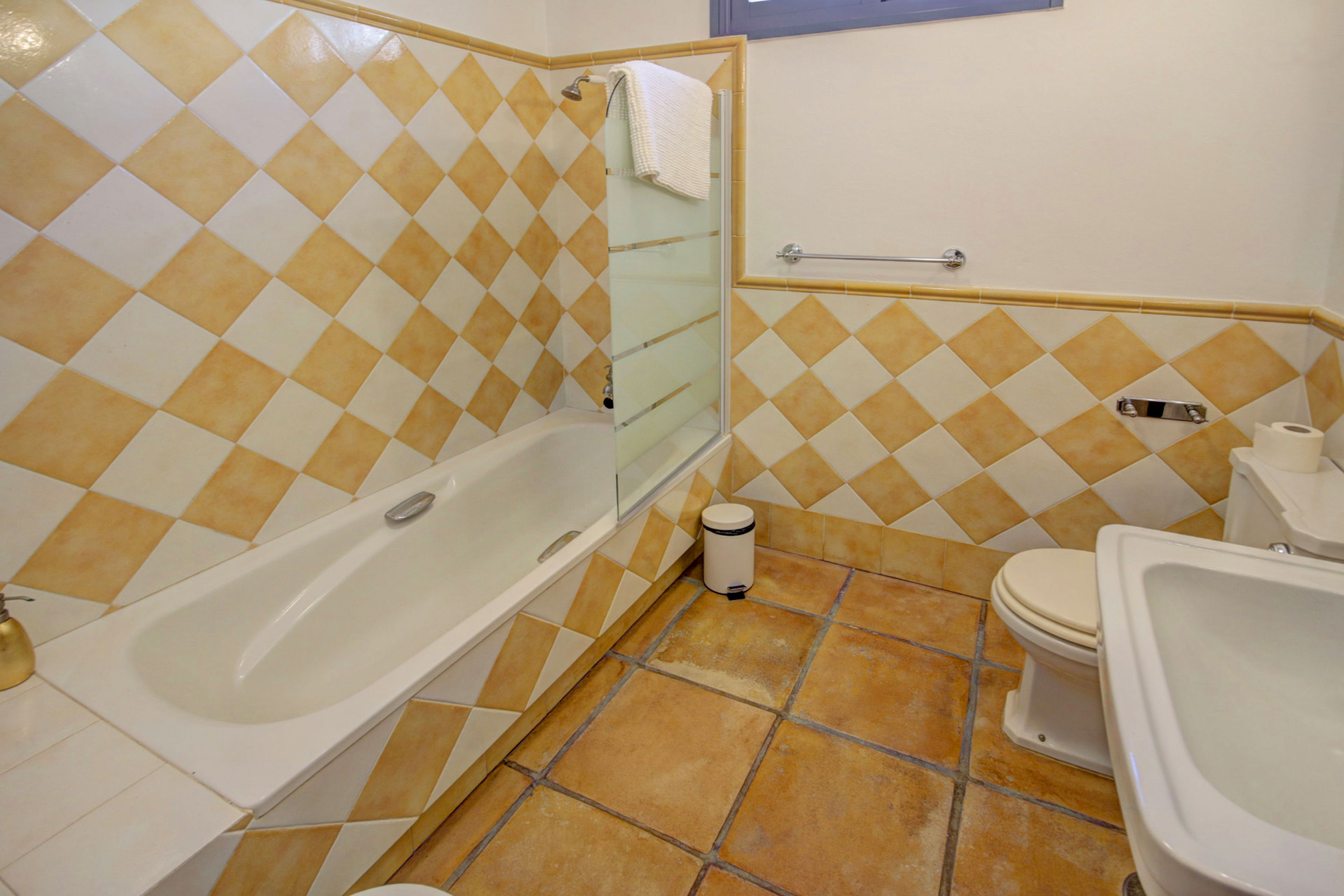 7 Bedroom Villa in Estepona - Фото 28
