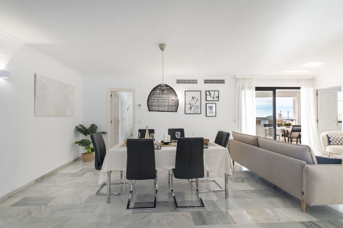 2 Bedroom Apartment in Marbella - Foto 3