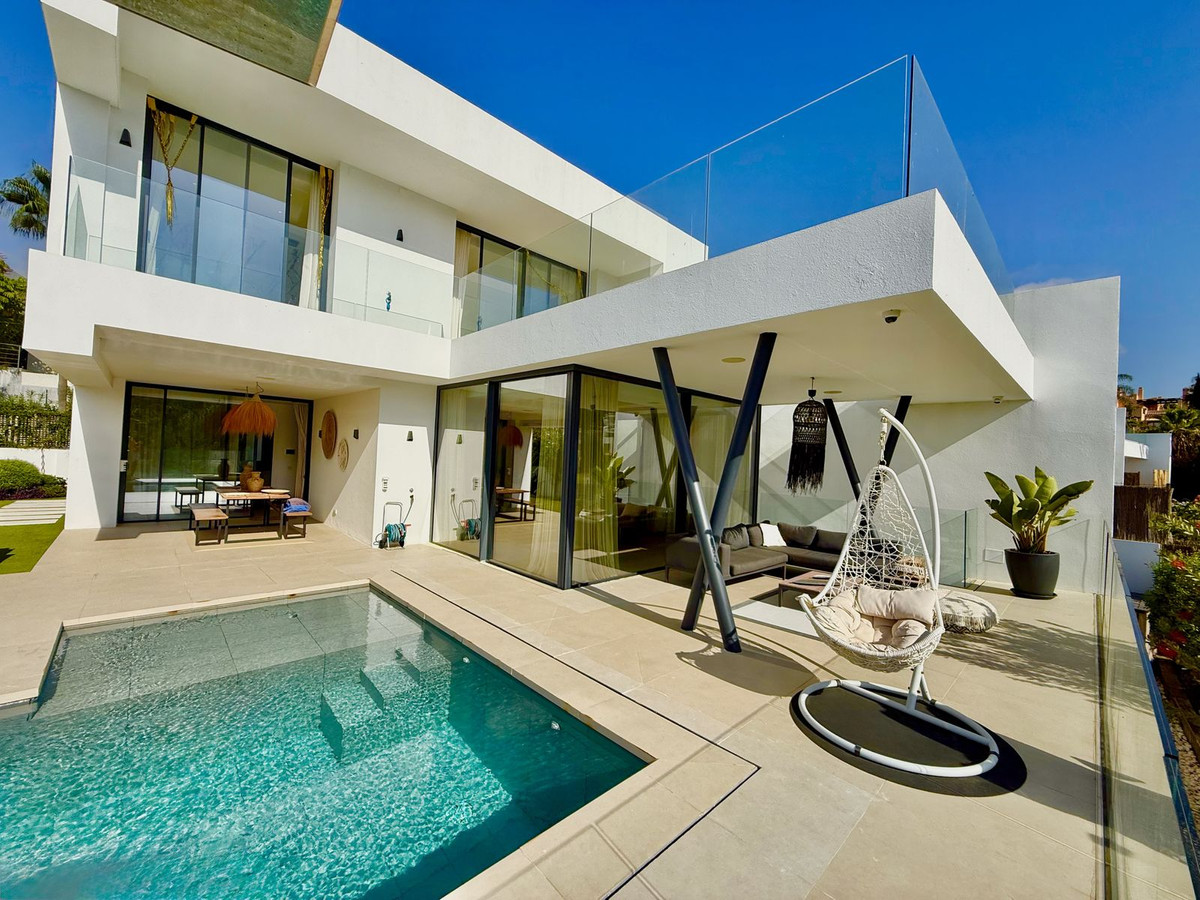 Villa in Estepona