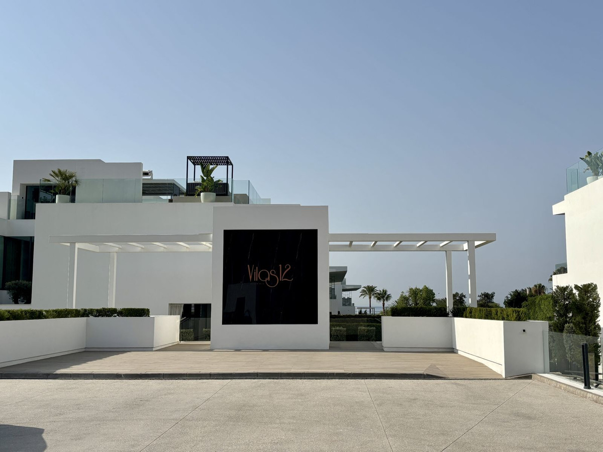 3 Bedroom Villa in Marbella - Photo 29