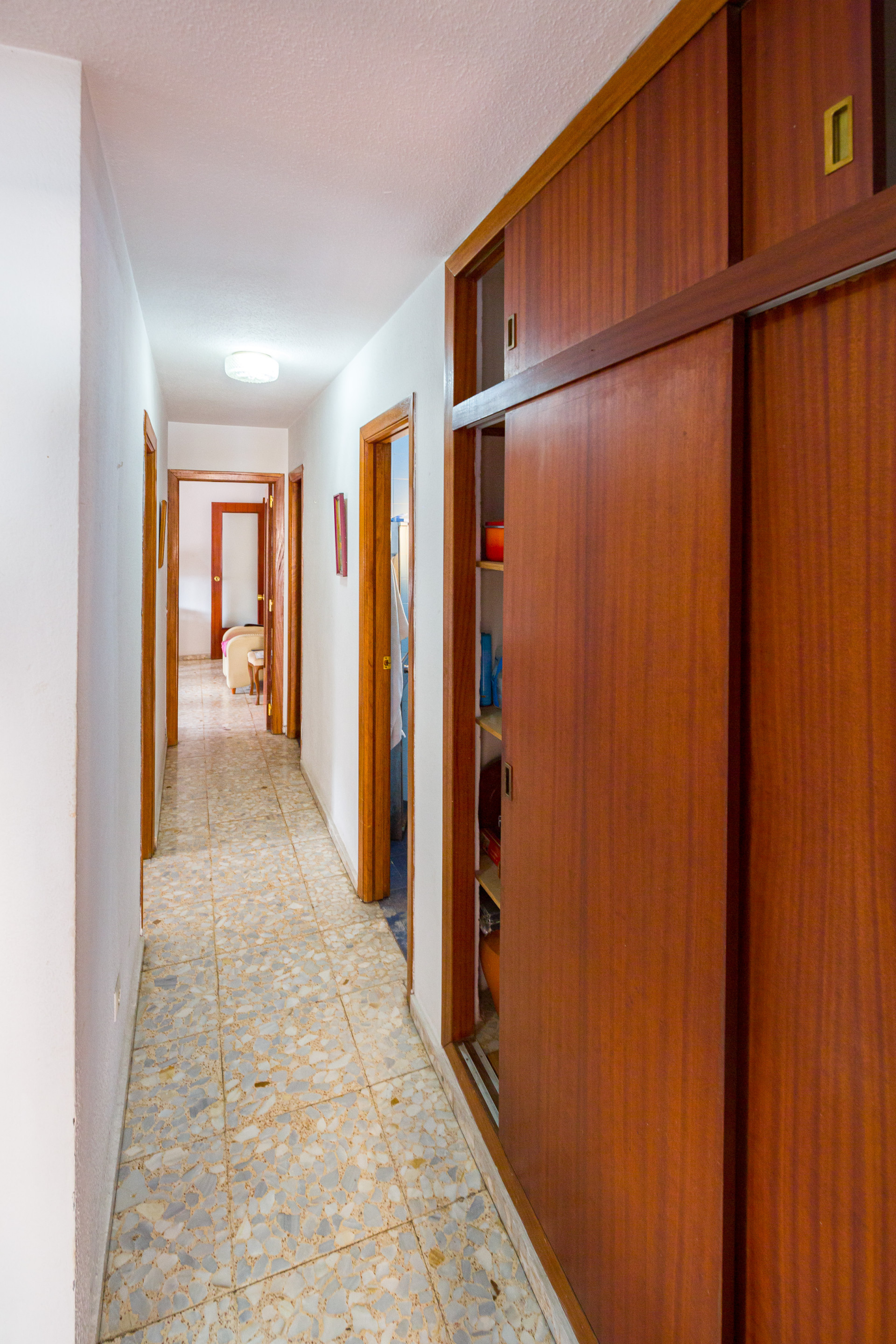 4 Bedroom Apartment in Marbella - Photo 17
