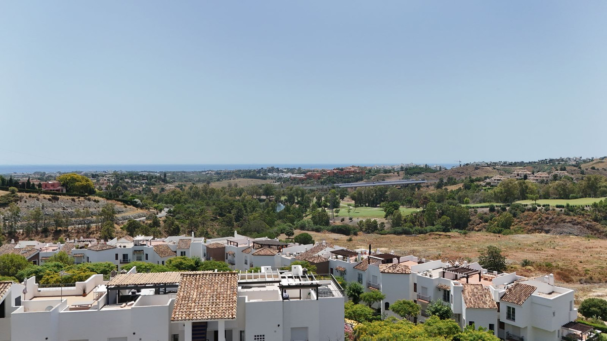 3 Bedroom Apartment in Benahavís - Photo 37