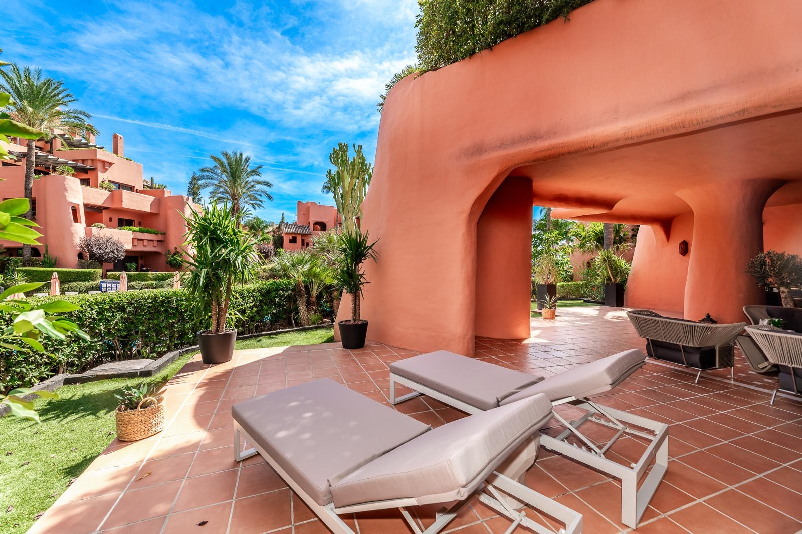 3 Bedroom Apartment in Estepona - Photo 6