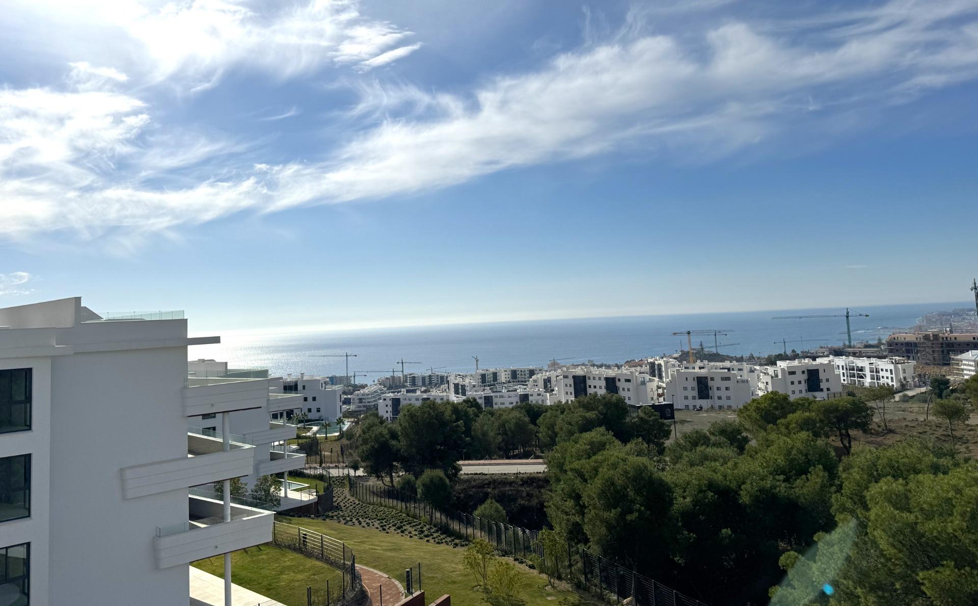 2 Bedroom Penthouse in Benalmádena - Photo 14