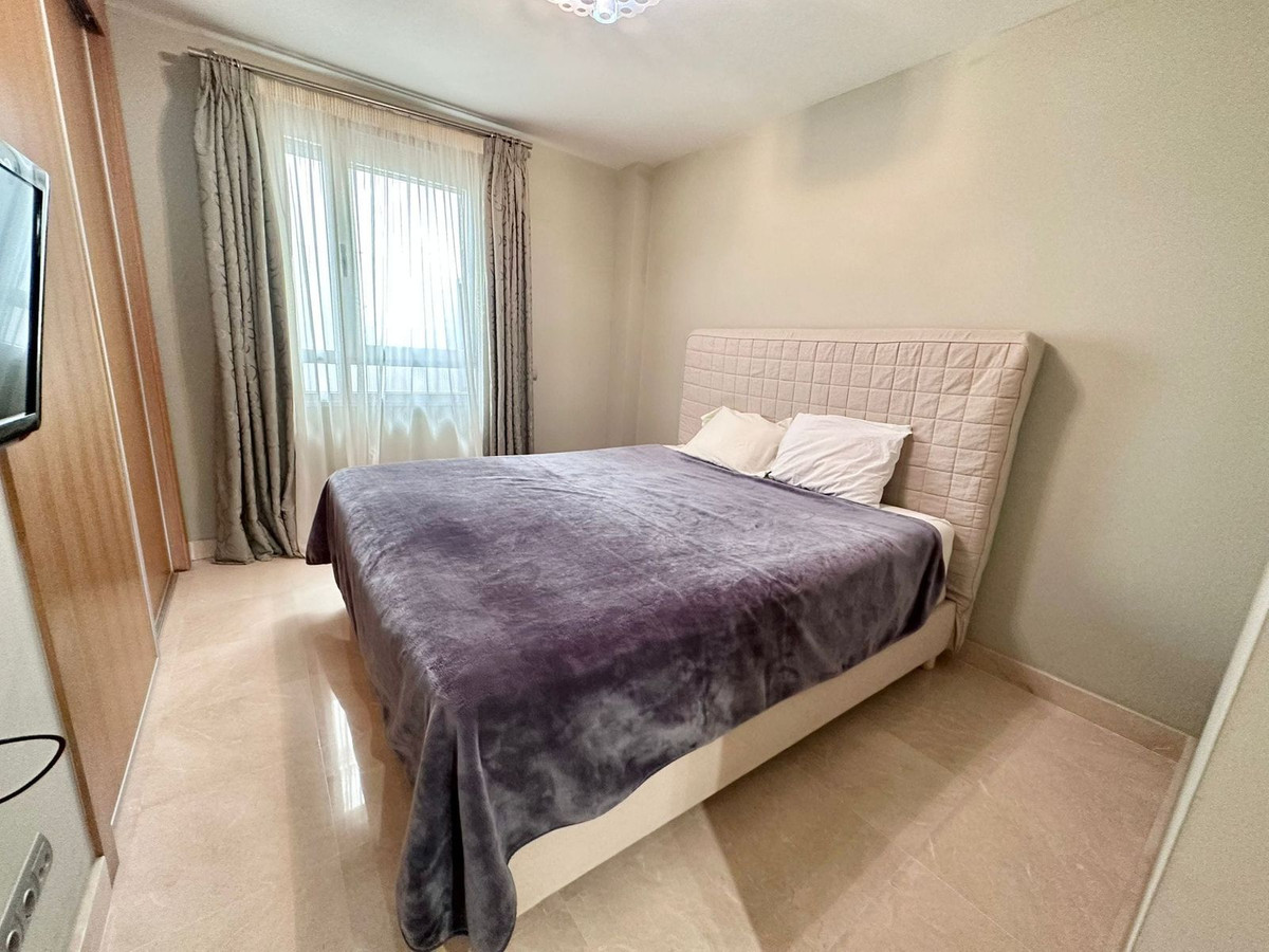 3 Bedroom Apartment in San Pedro de Alcántara - Photo 5