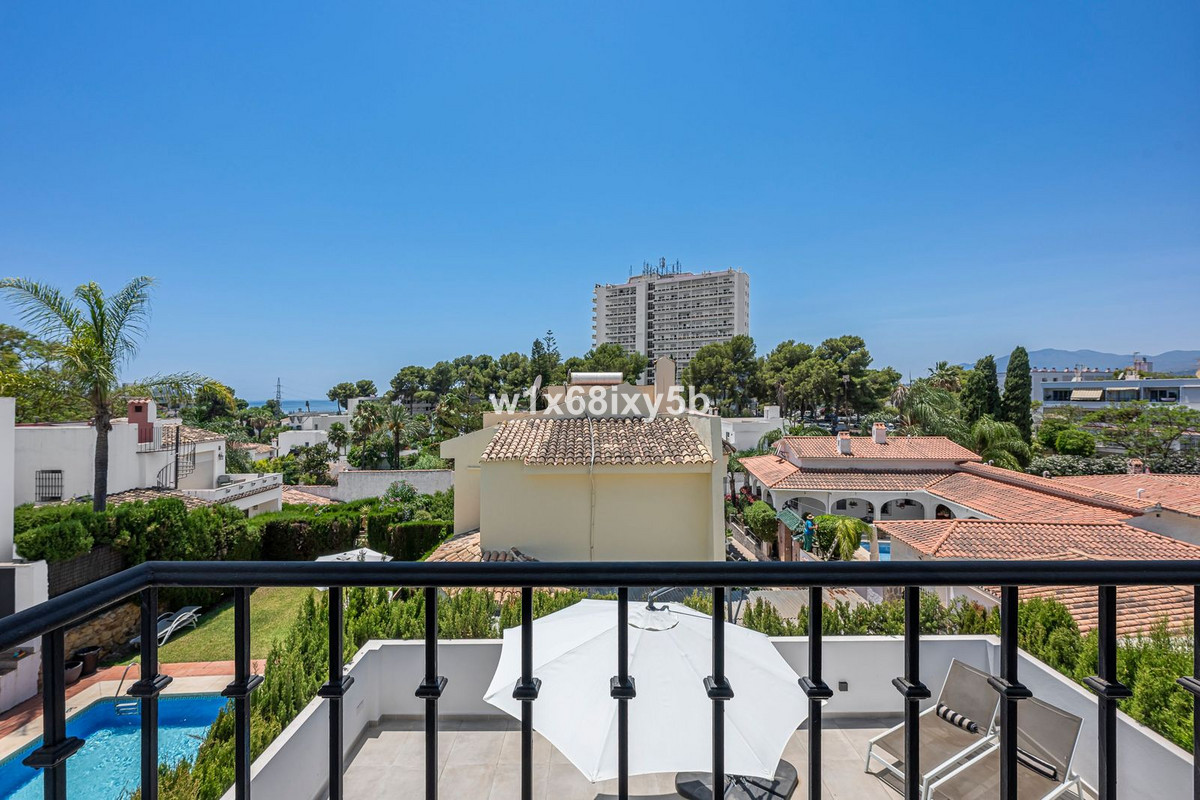 3 Bedroom Villa in Marbella - Photo 17