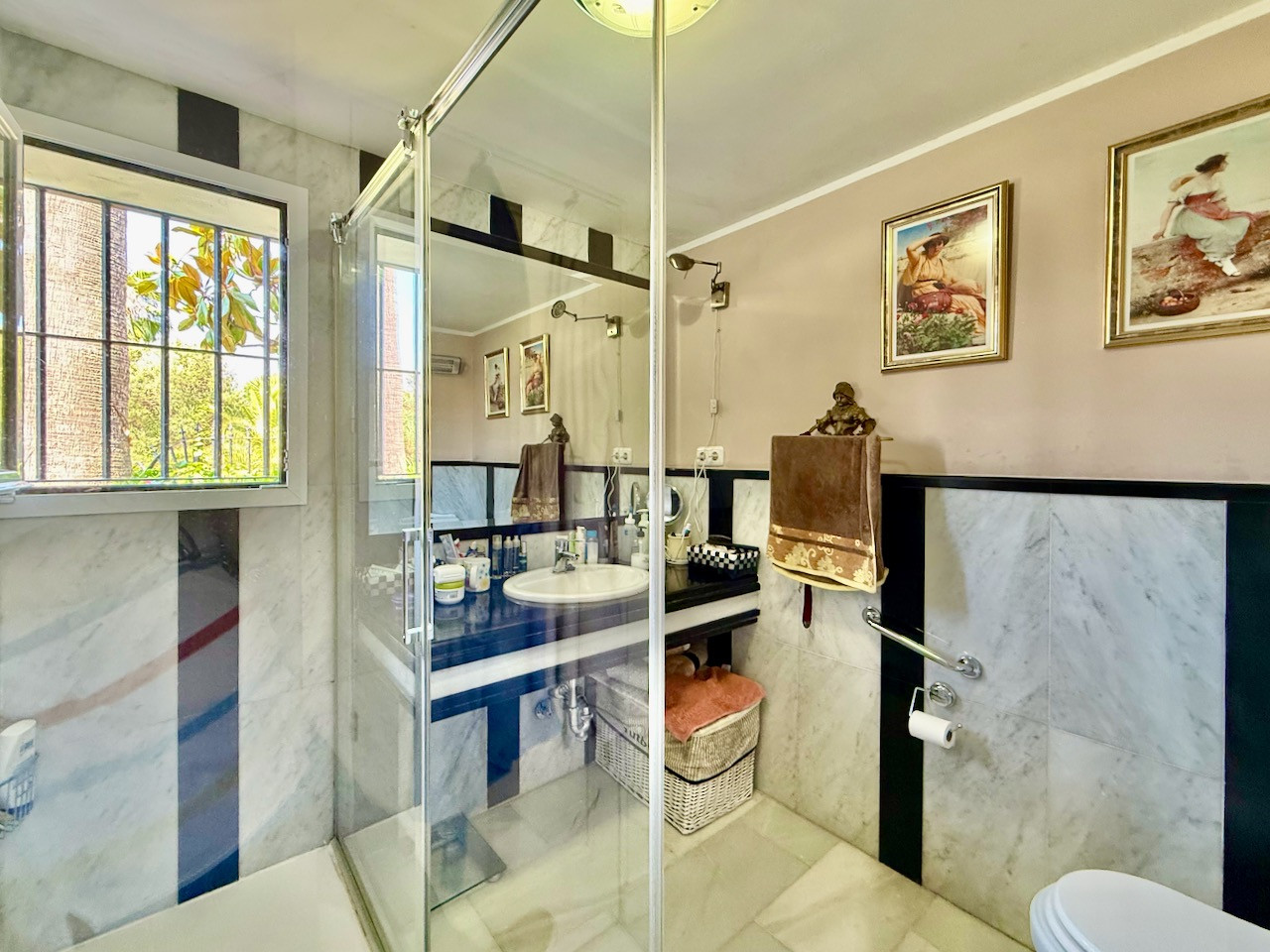 4 Bedroom Villa in La Duquesa - Photo 22
