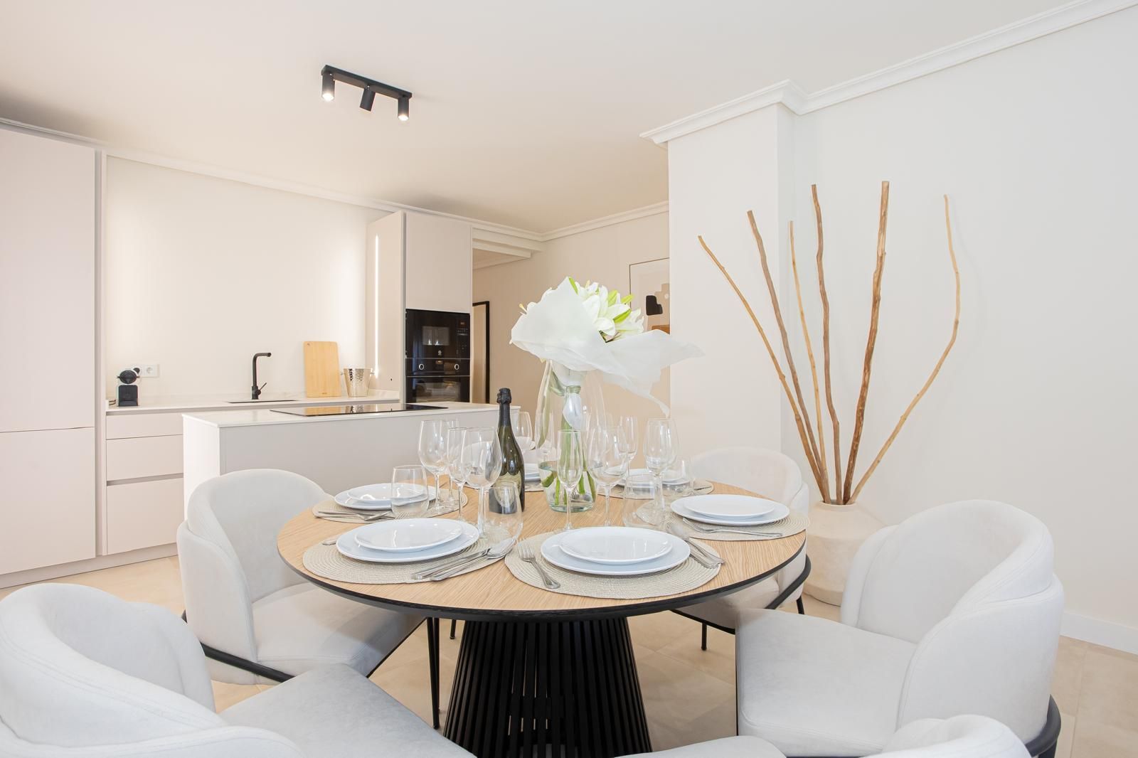3 Bedroom Apartment in Marbella - Photo 3