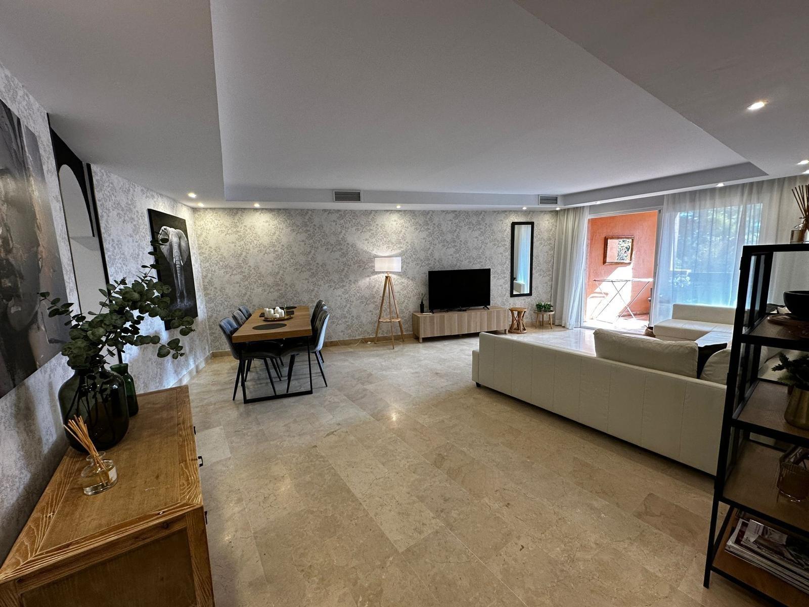 3 Bedroom Apartment in Marbella - Foto 2