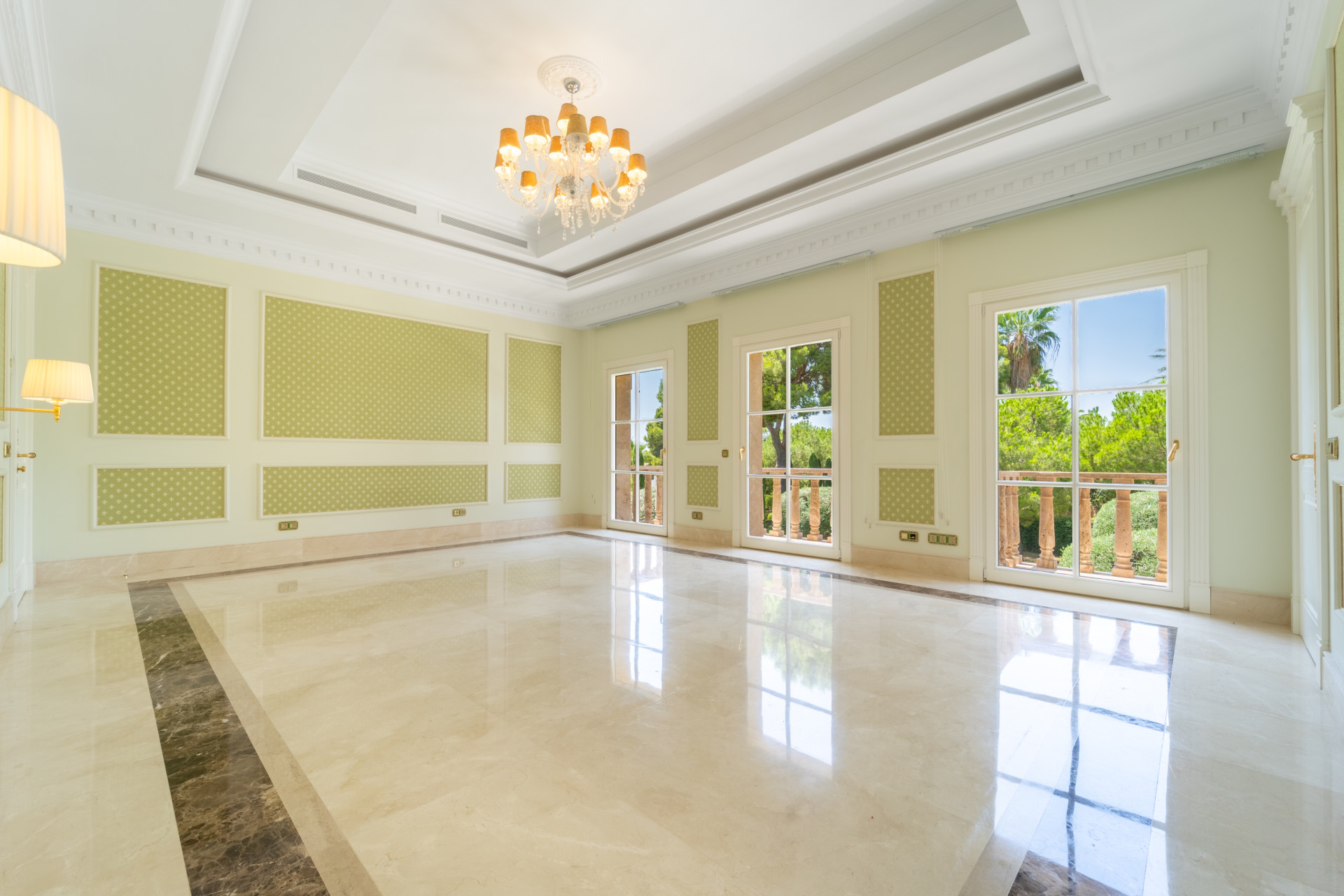 10 Bedroom Villa in Marbella - Photo 20