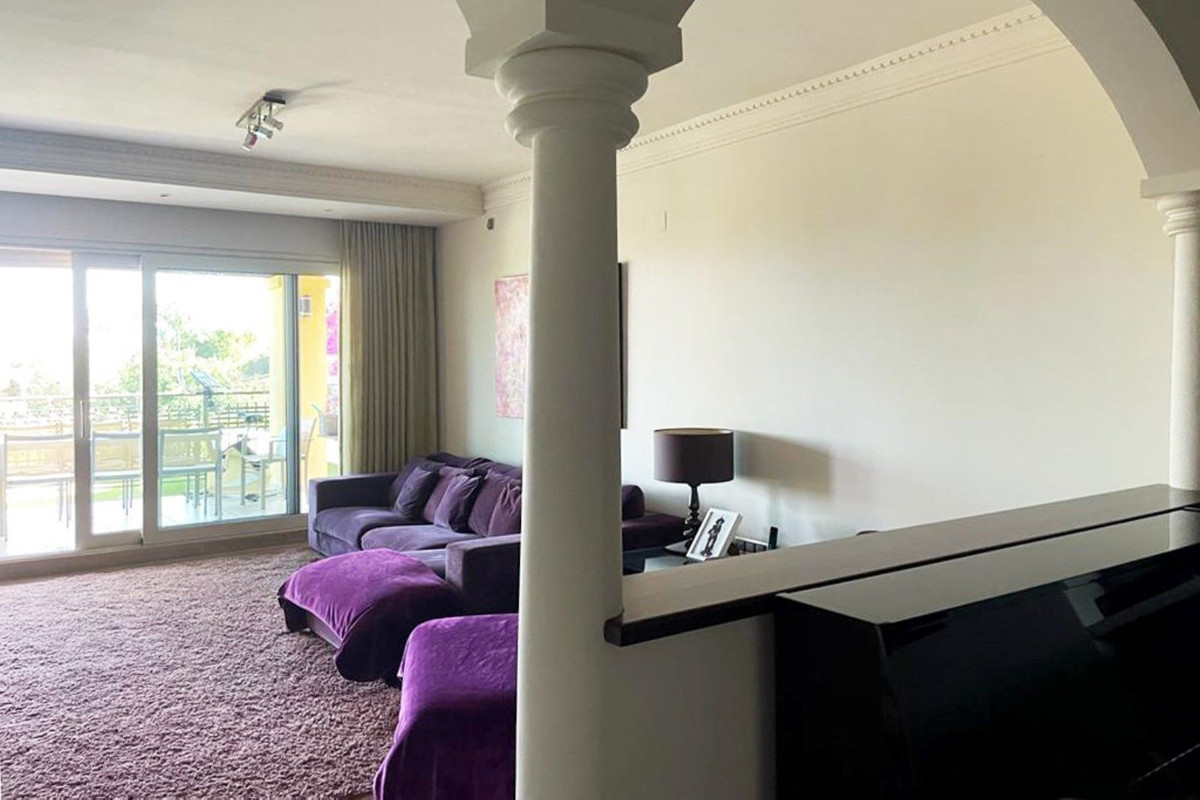 3 Bedroom Apartment in Marbella - Photo 6