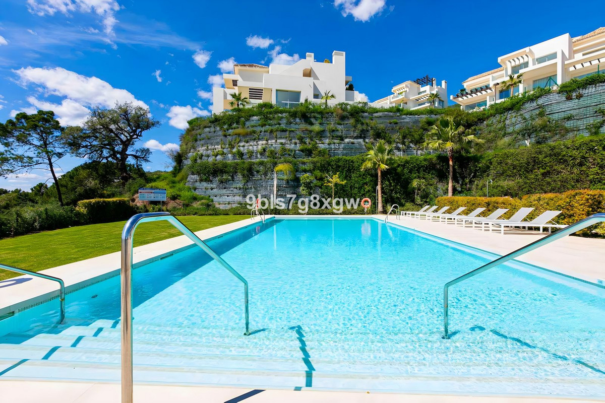 3 Bedroom Apartment in Benahavís - Photo 35