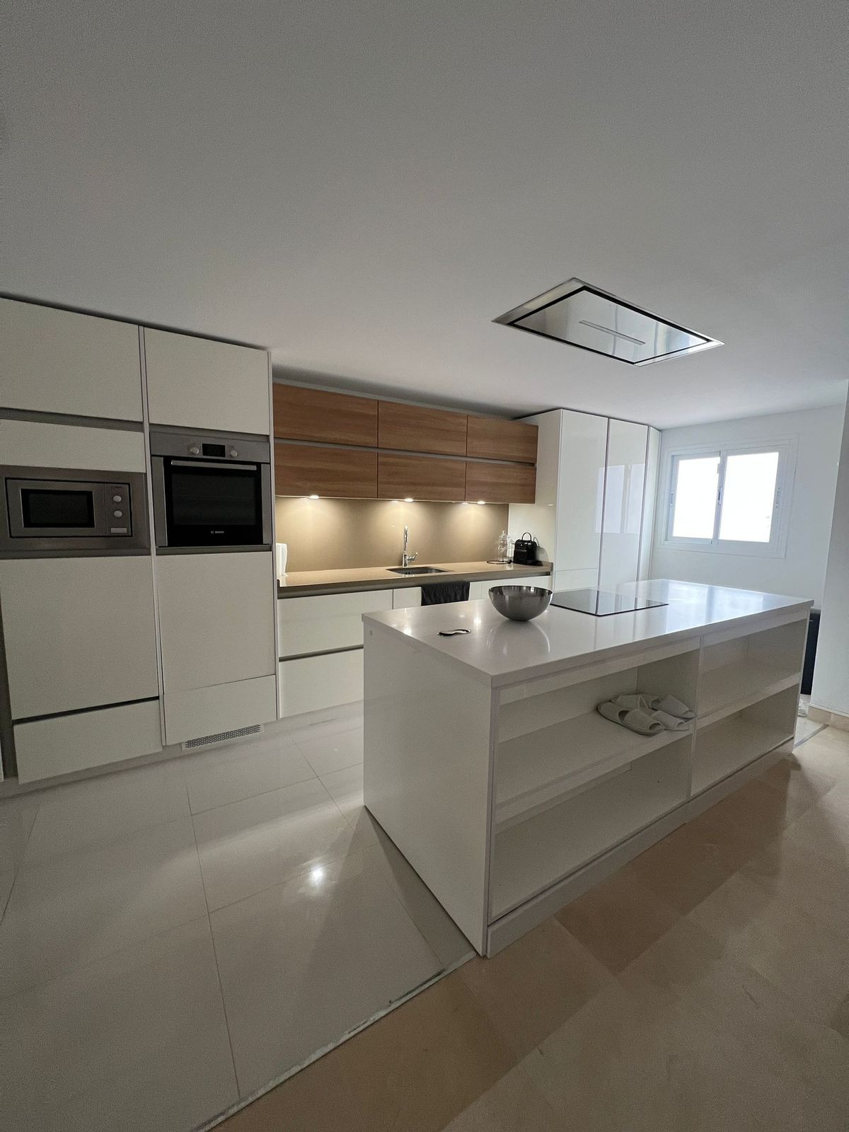 2 Bedroom Apartment in Marbella - Photo 16