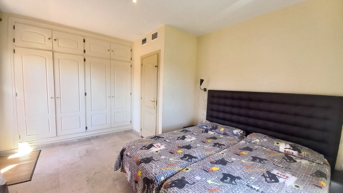 2 Bedroom Penthouse in Mijas - Photo 11