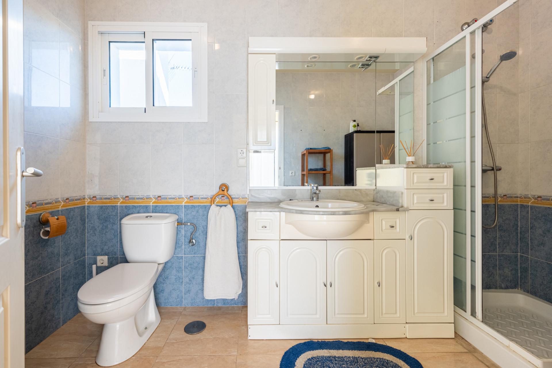 4 Bedroom Villa in San Pedro de Alcántara - Photo 18