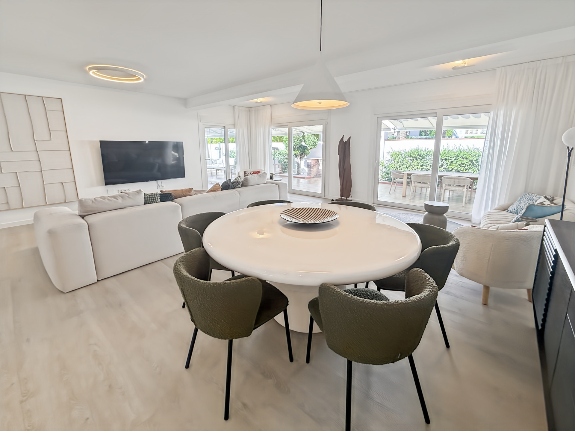3 Bedroom Villa in Marbella - Photo 4