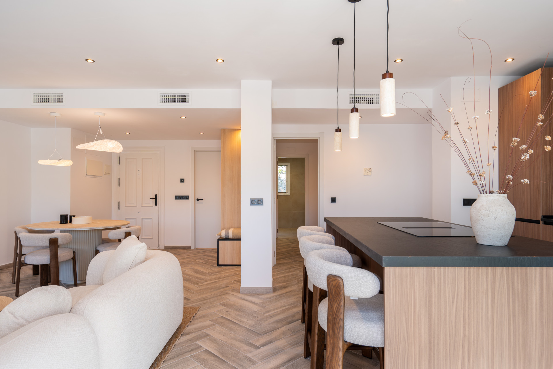 3 Bedroom Penthouse in Benahavís - Photo 11