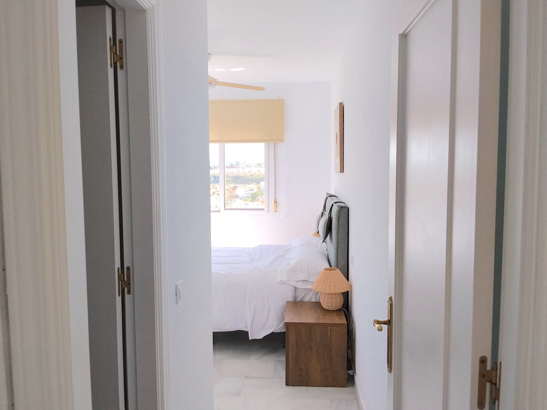 2 Bedroom Apartment in Fuengirola - Photo 16
