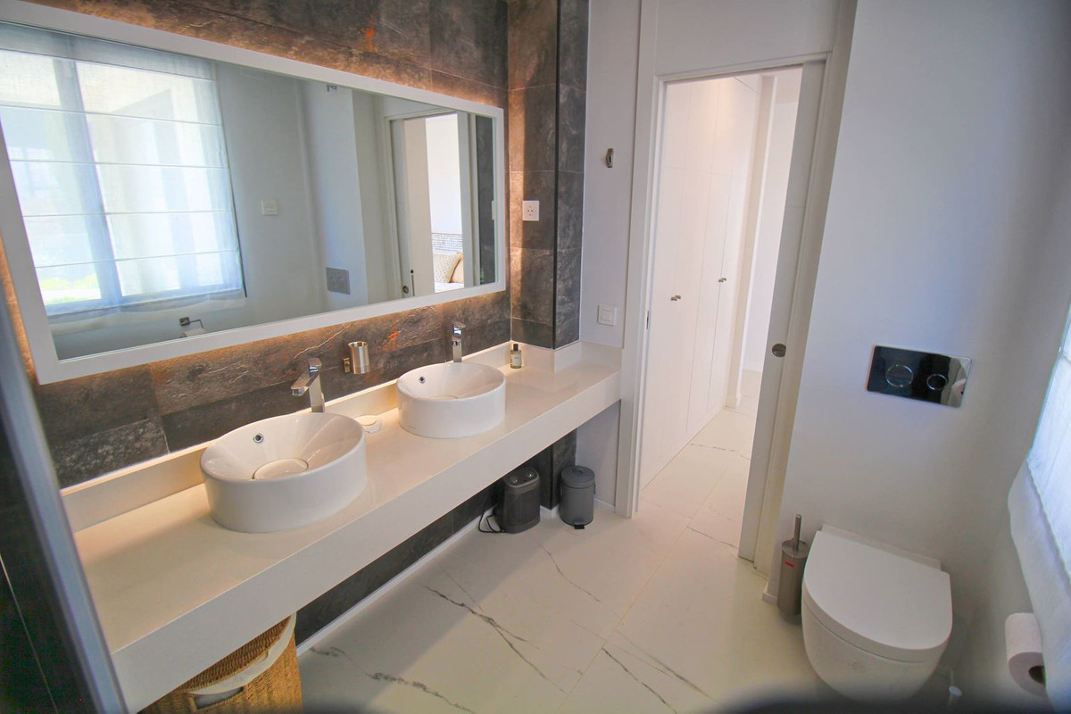 3 Bedroom Apartment in Casares - Photo 21
