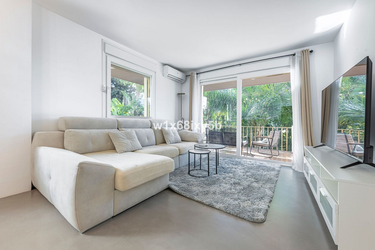 2 Bedroom Apartment in Marbella - Foto 2