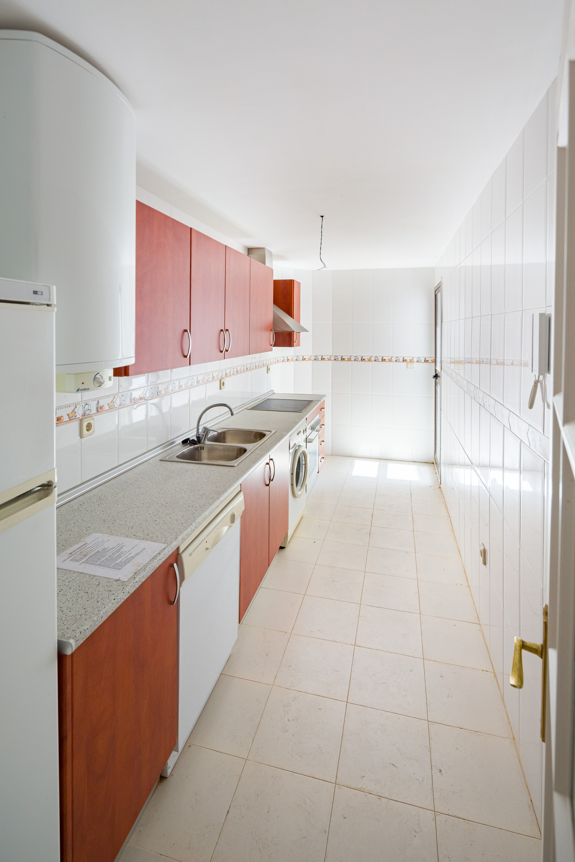 3 Bedroom Apartment in Estepona - Foto 8