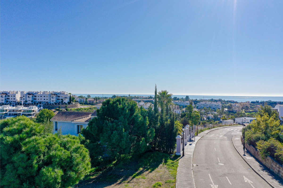 1,059 m² Plot in Estepona - Photo 3