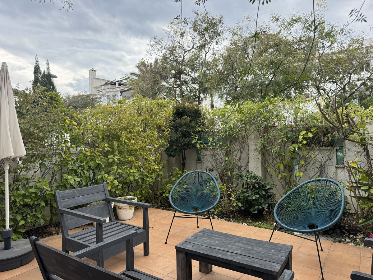 2 Bedroom Apartment in Marbella - Photo 7
