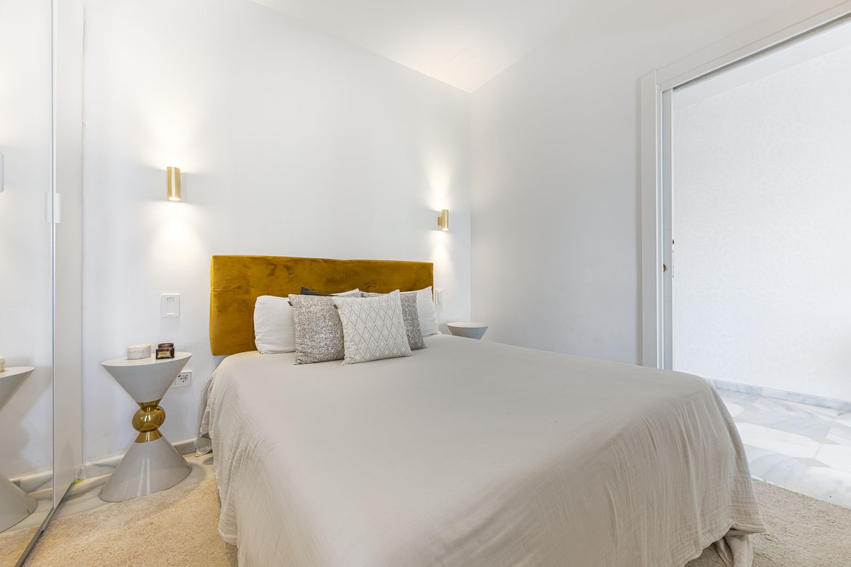 2 Bedroom Apartment in Marbella - Photo 15
