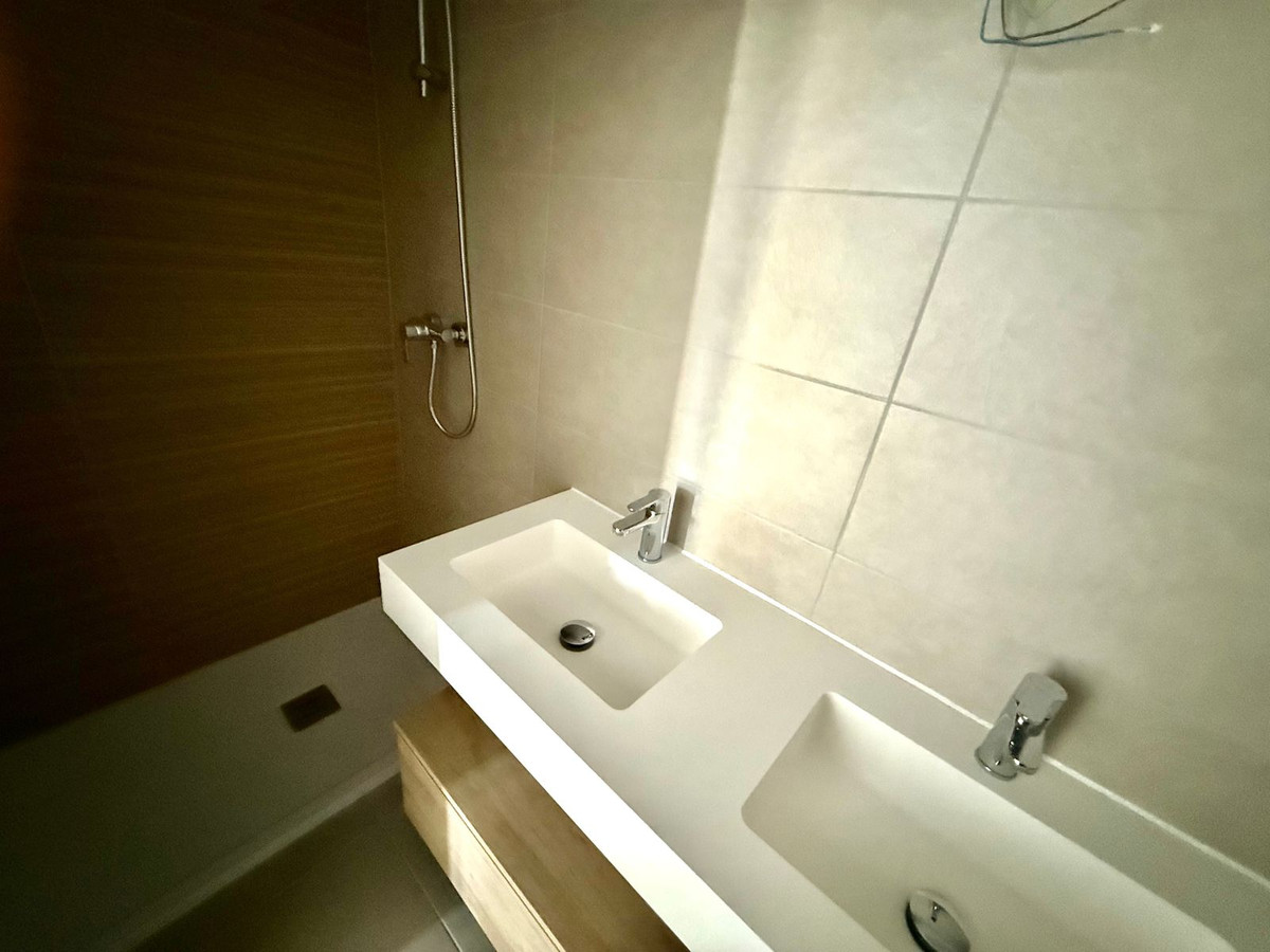2 Bedroom Penthouse in Estepona - Photo 15