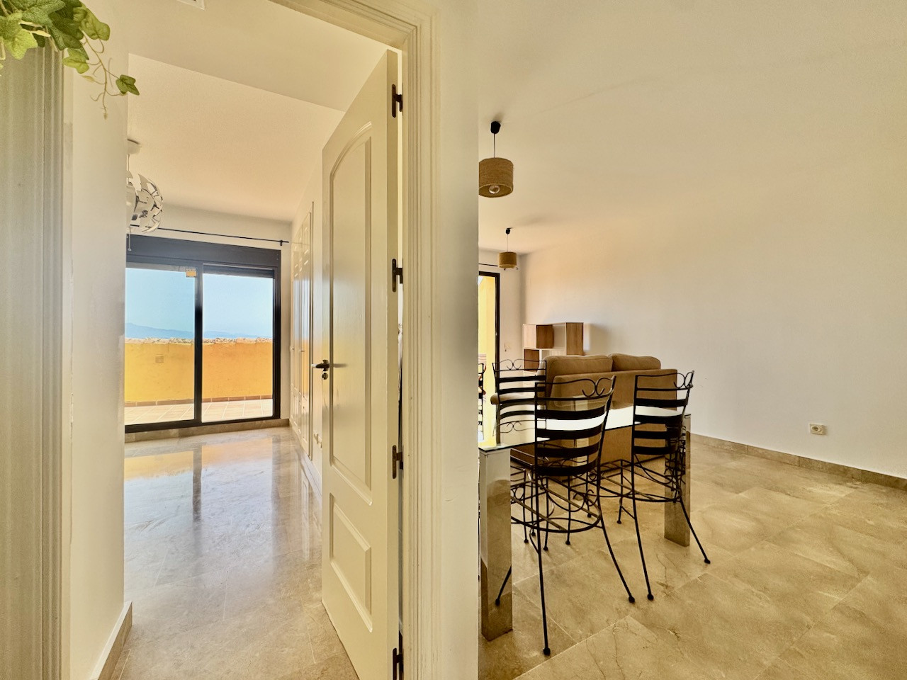 2 Bedroom Penthouse in La Duquesa - Photo 7