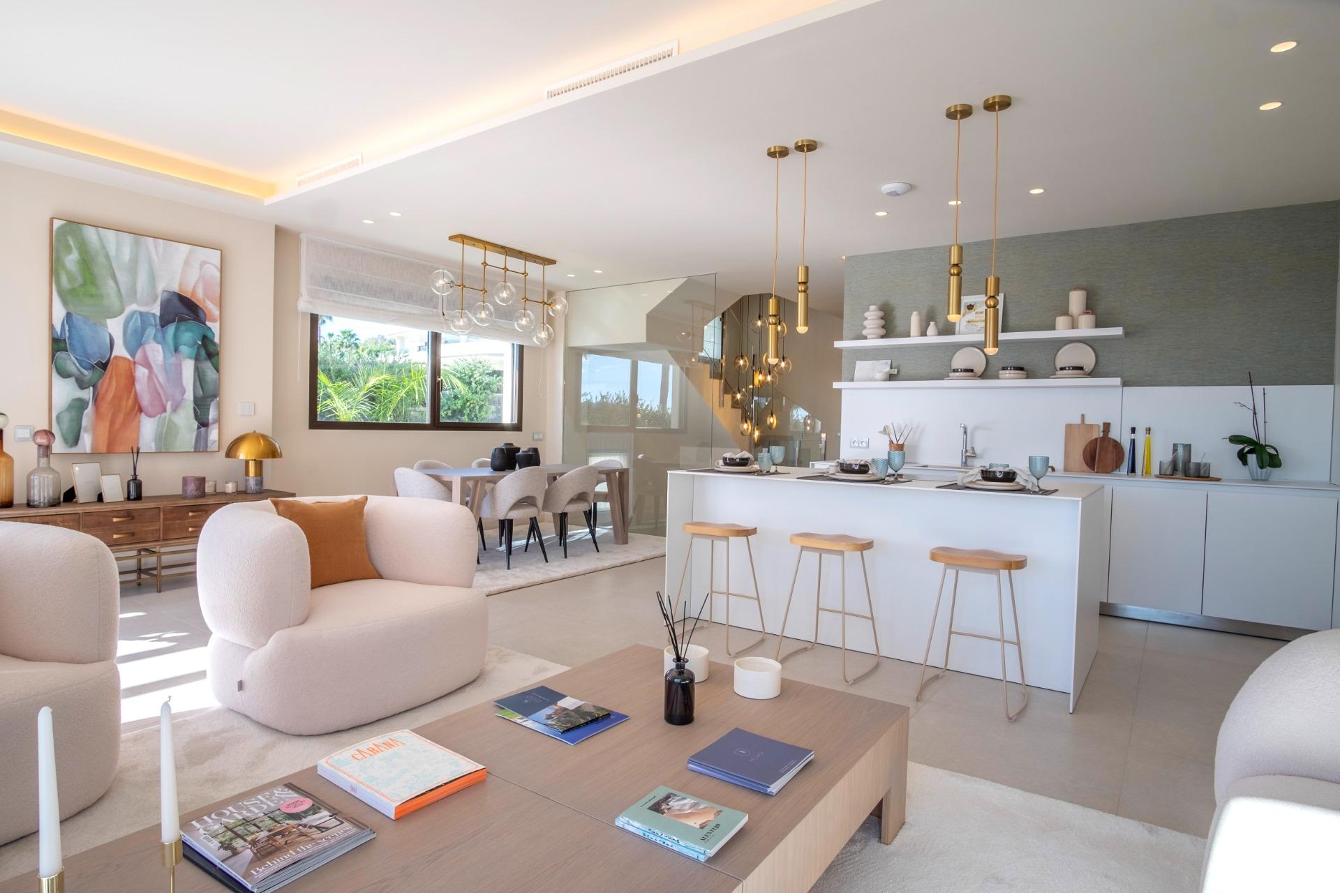 4 Bedroom Villa in Estepona - Photo 5