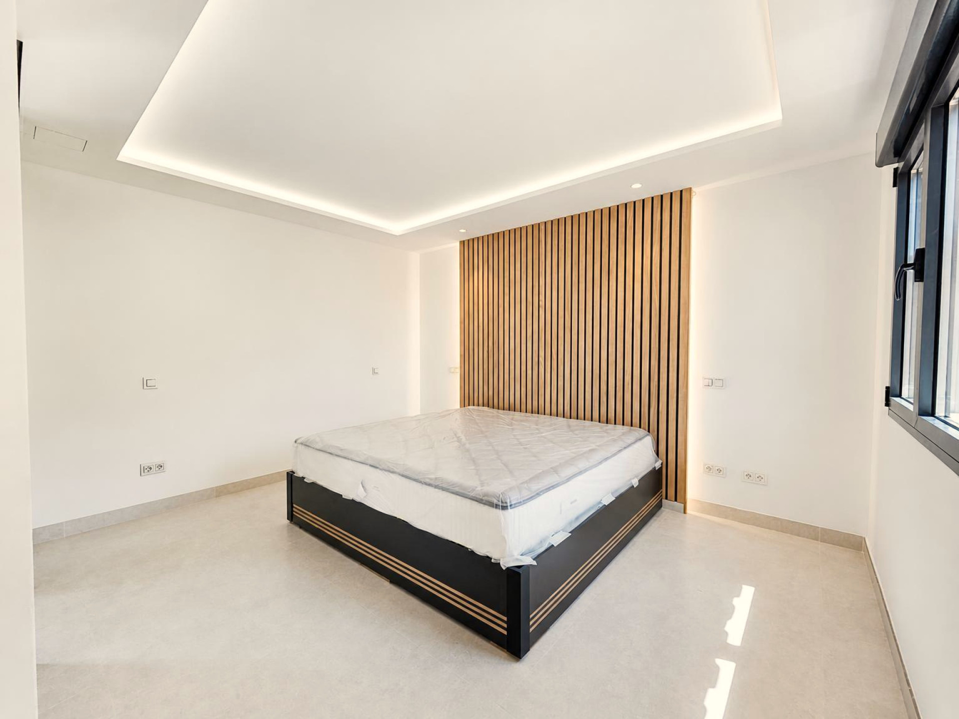 4 Bedroom Villa in San Pedro de Alcántara - Photo 18