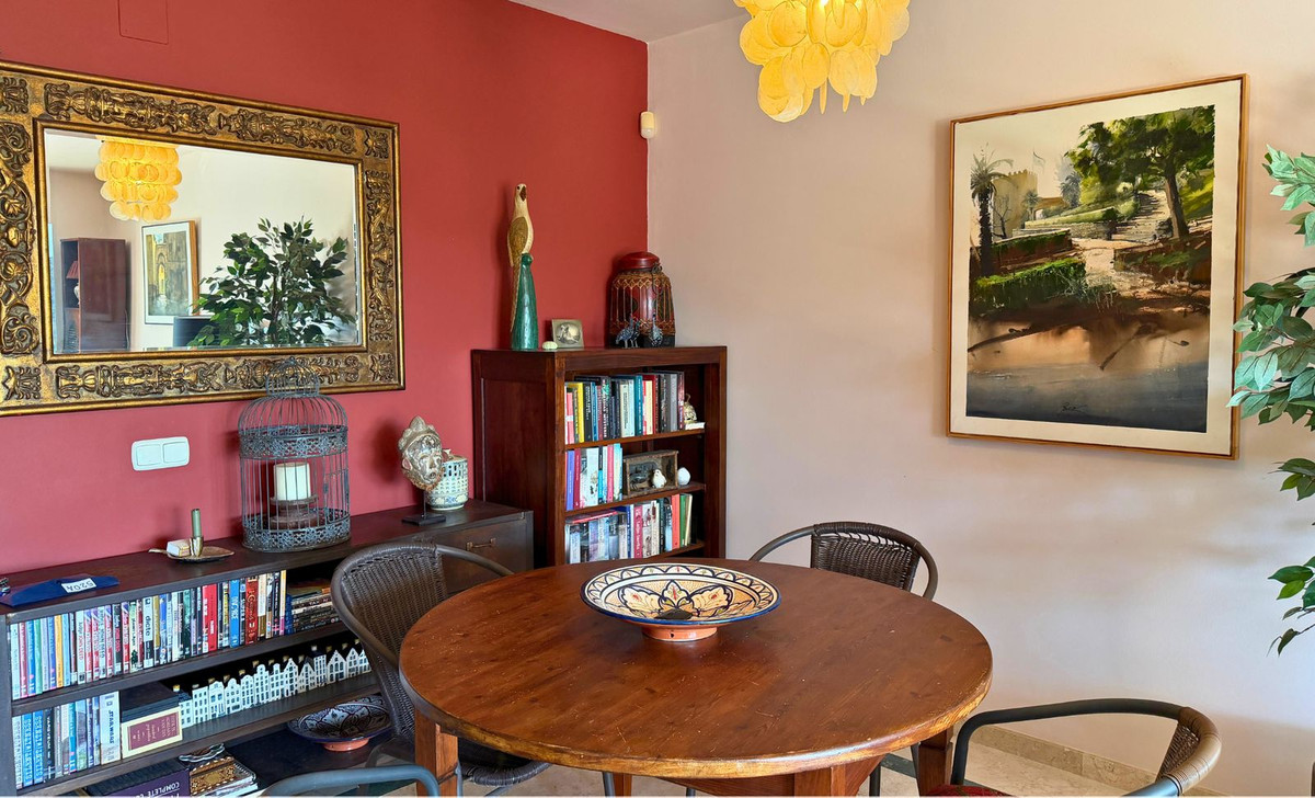 2 Bedroom Apartment in Casares - Photo 12