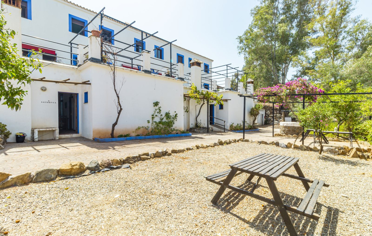 11 Bedroom Country house in Guaro - Photo 28