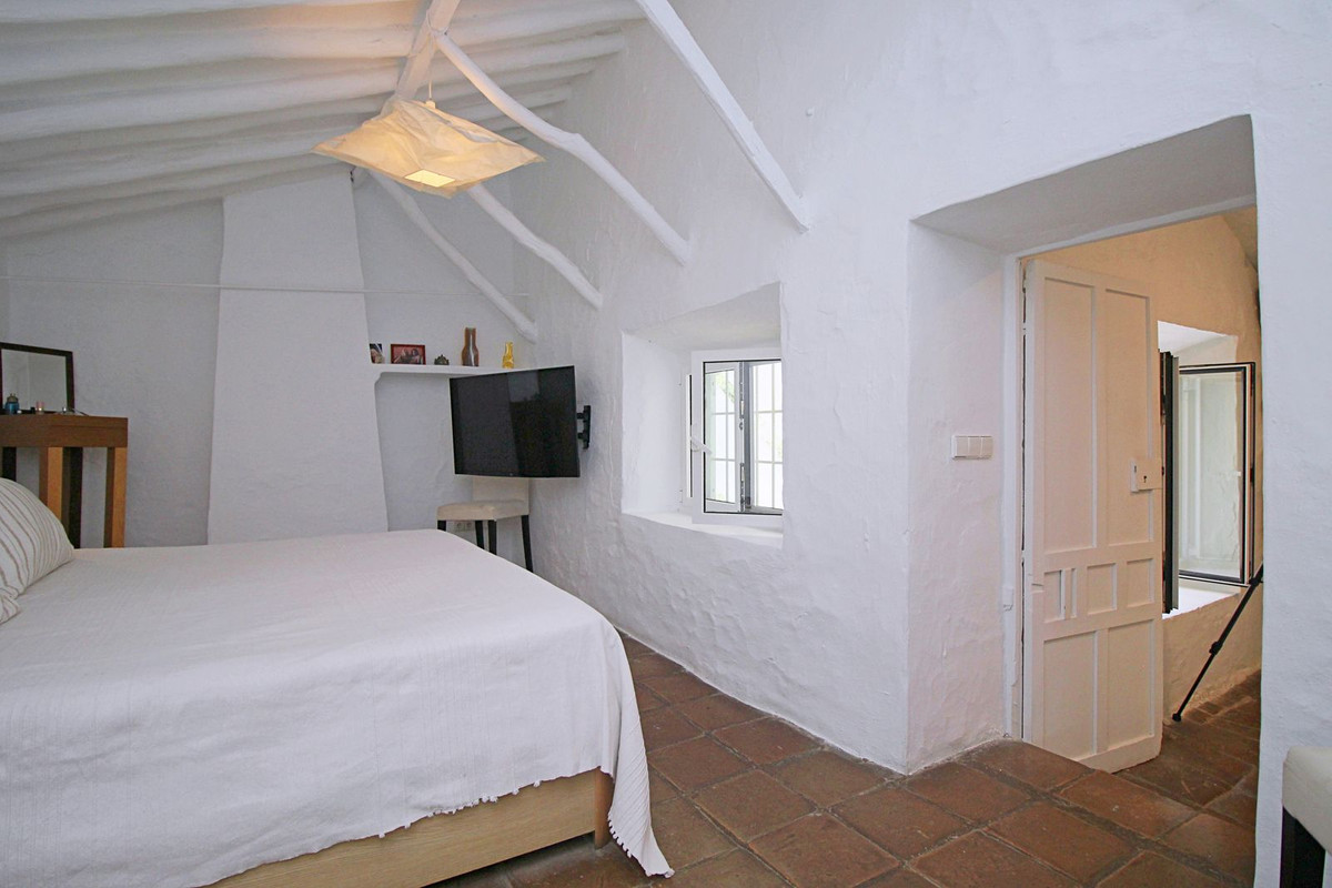 4 Bedroom Country house in Coín - Фото 26