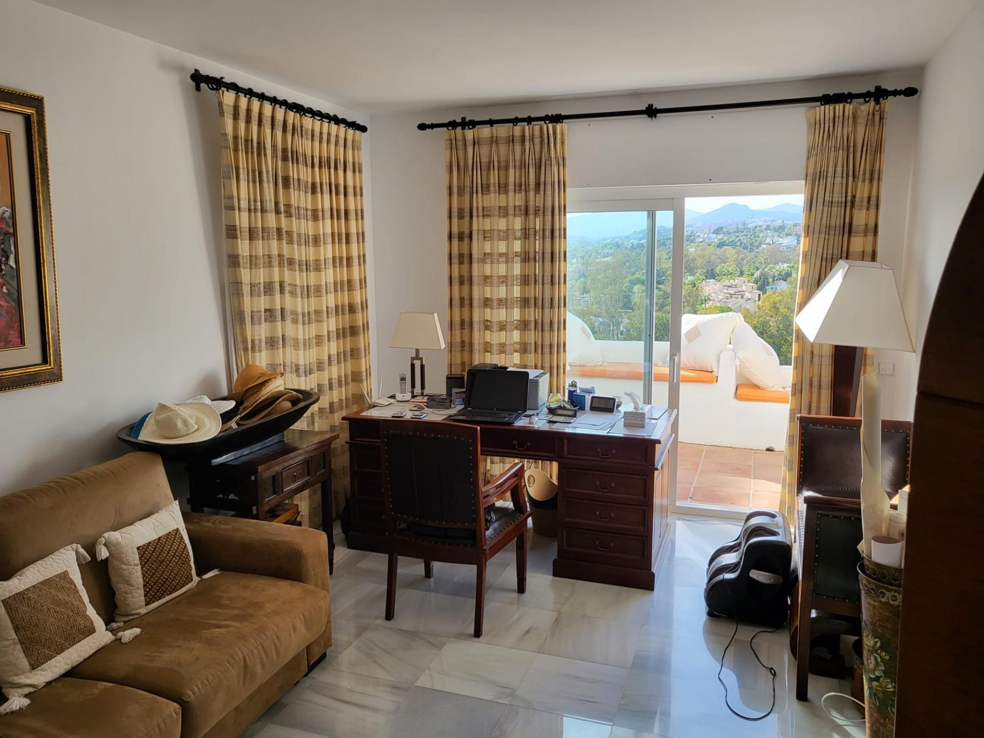 6 Bedroom Villa in Marbella - Photo 25