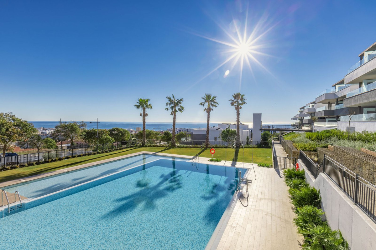 4 Bedroom Apartment in Estepona - Photo 35