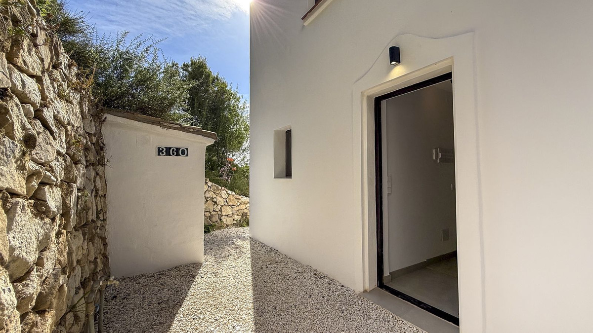2 Bedroom Villa in Mijas - Photo 13