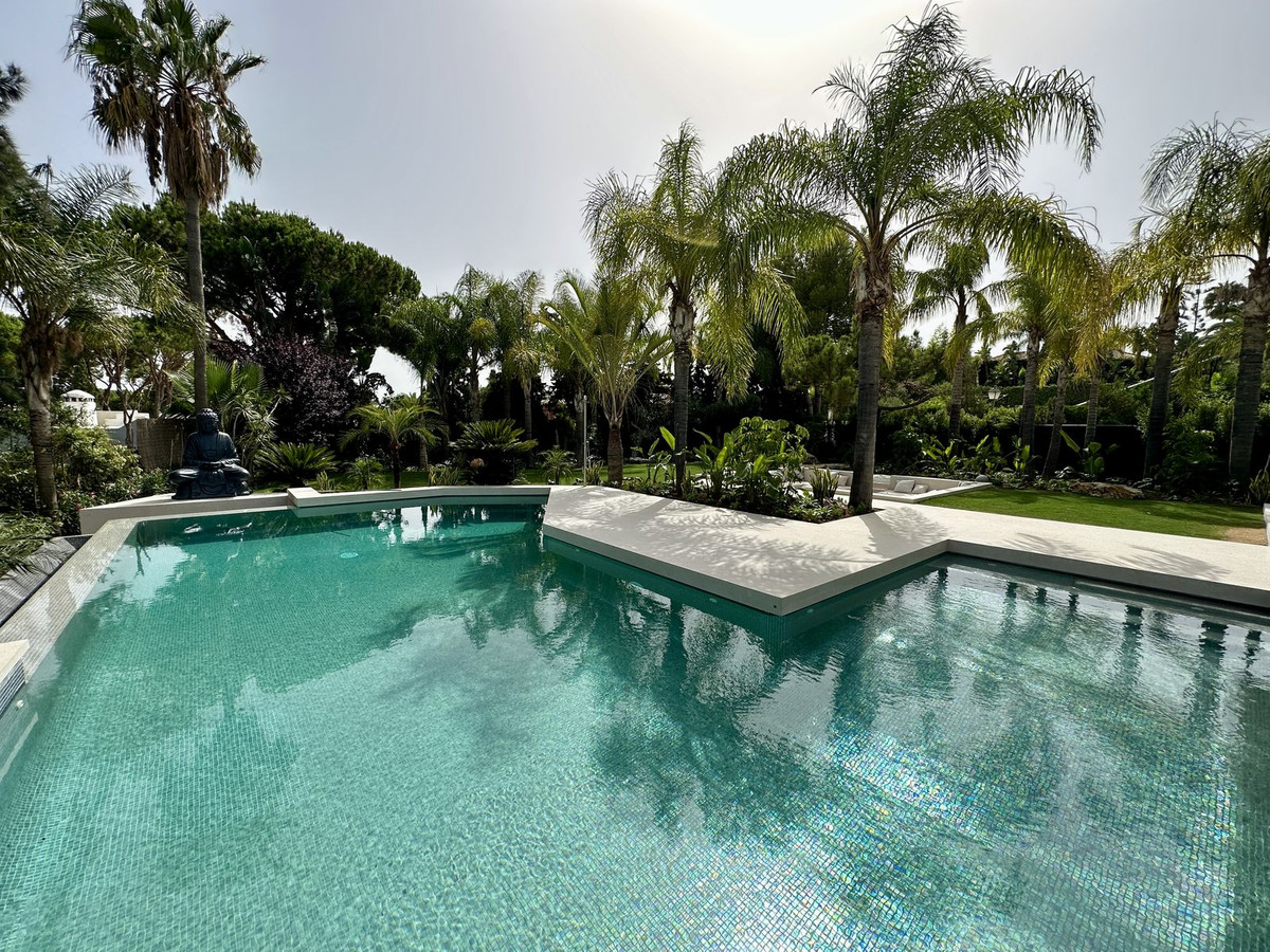 5 Bedroom Villa in Marbella - Photo 21