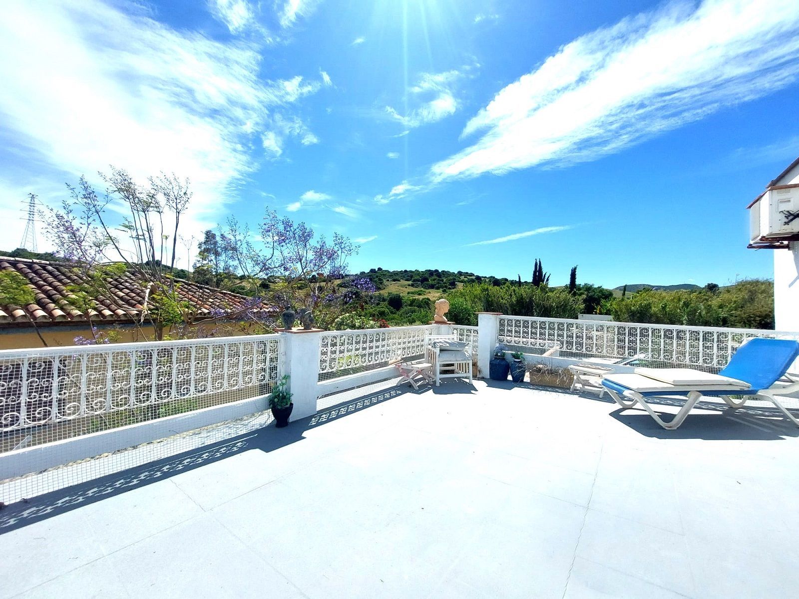5 Bedroom Villa in Estepona - Photo 10