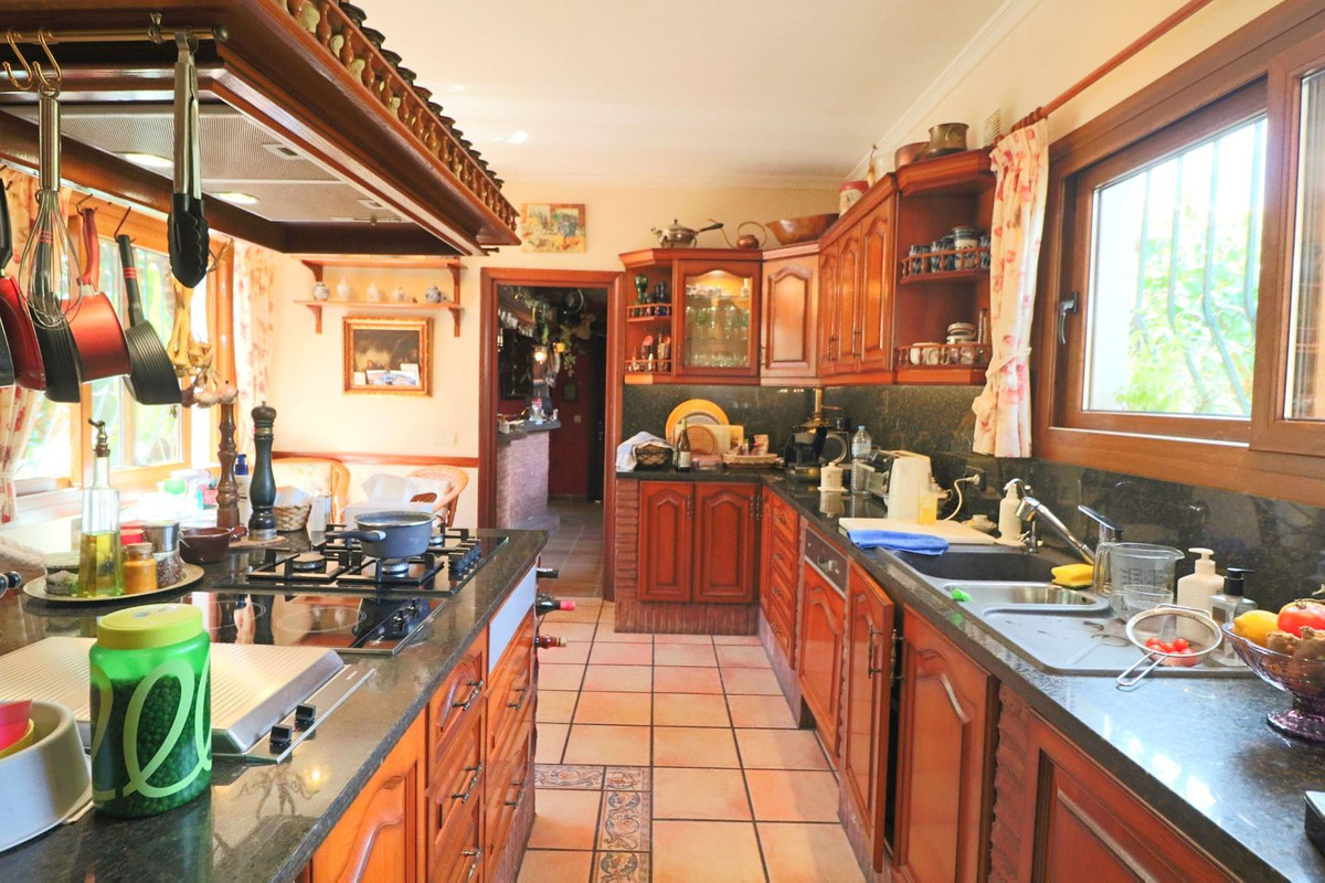 6 Bedroom Villa in Estepona - Foto 15