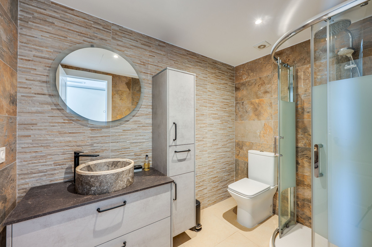 4 Bedroom Apartment in San Pedro de Alcántara - Photo 23