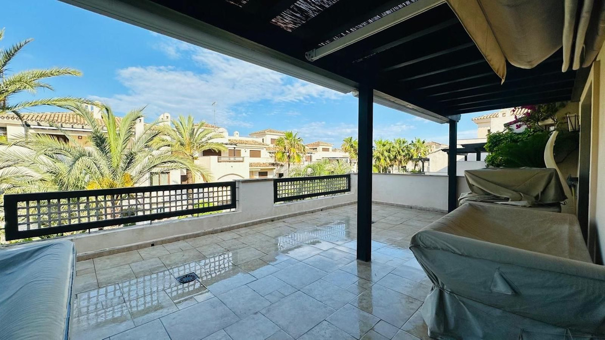 3 Bedroom Apartment in Marbella - Photo 17