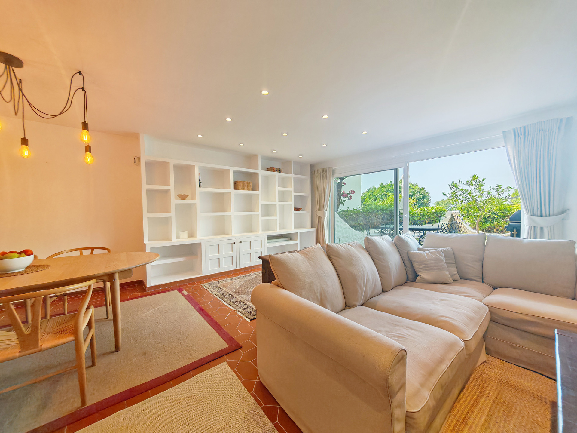 4 Bedroom Townhouse in Marbella - Photo 3