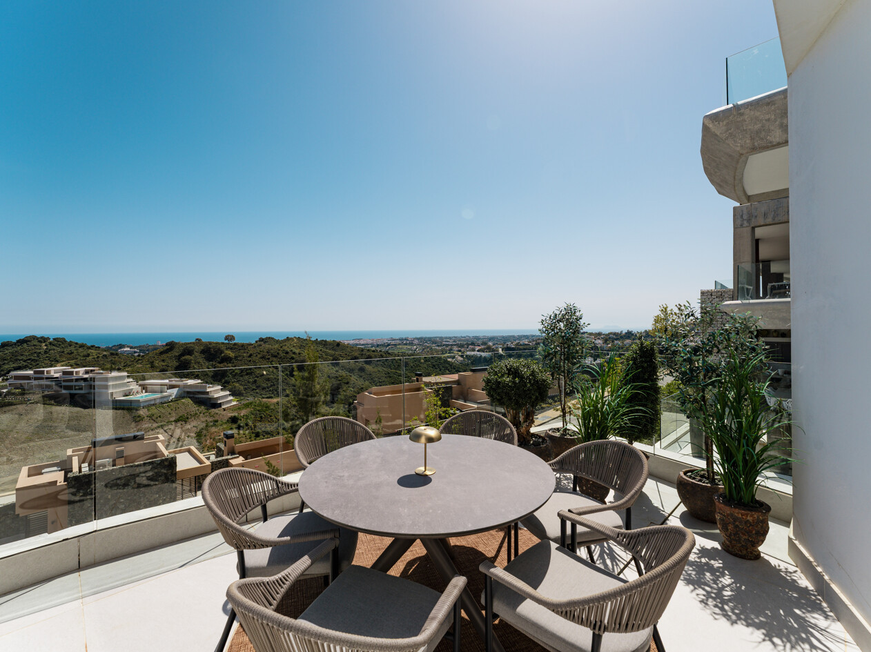 3 Bedroom Apartment in Benahavís - Photo 8